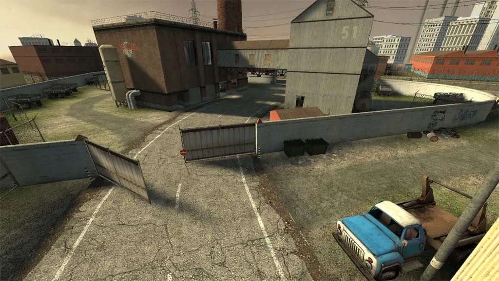 Counter-Strike: Source players in a firefight on a community server