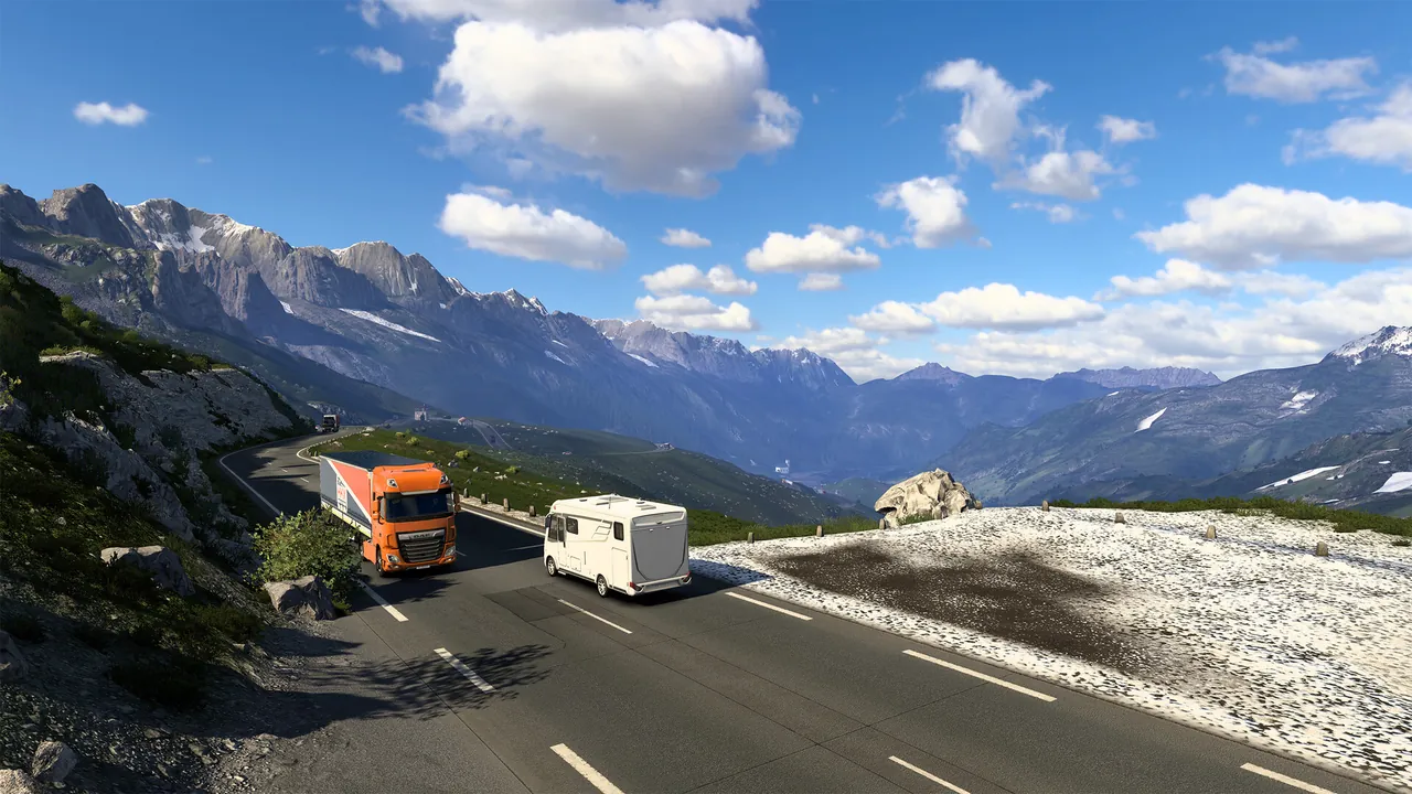 A line of trucks driving in convoy on a European motorway in Euro Truck Simulator 2